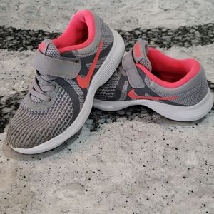 Nike Revolution Size 11C